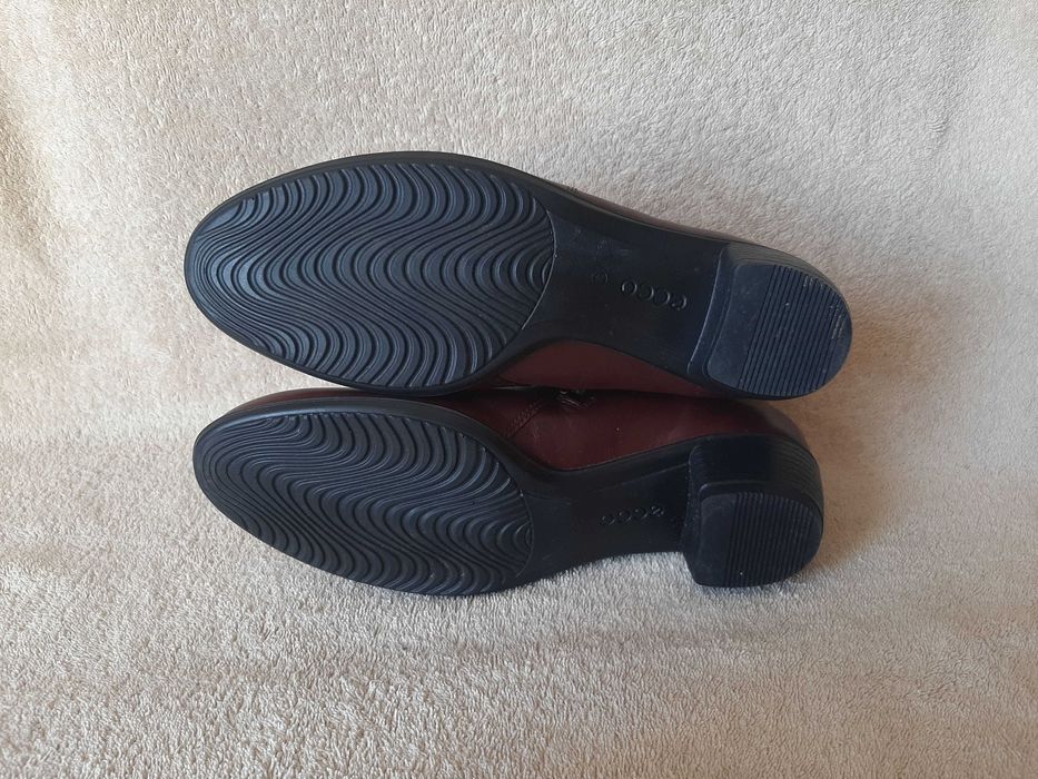 Ботильйони черевики Ecco Shape р.38