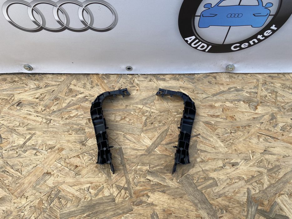 Направляюча переднього бампера Audi A3 8V0 кріплення бампера ауді а3