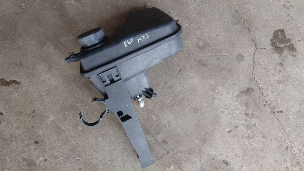 BMW E60 m57 zbiorniczek wyrownawczy