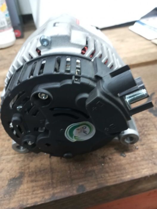Alternador semi novo