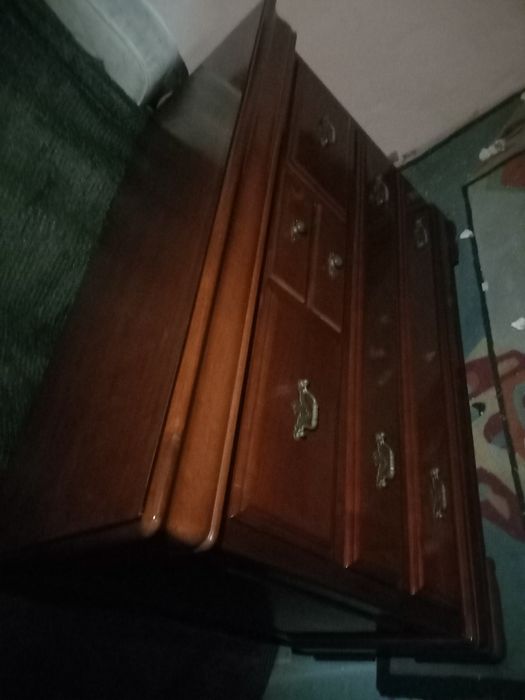 Quarto de casal Cerejeira (cómoda e mesa de cabeceira)