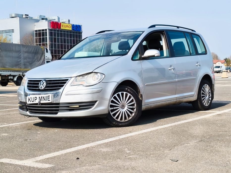 Volkswagen Touran 1.9D // 2010 // Lift // Klima // Hak // Zamiana //