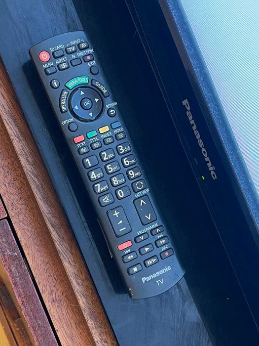 Телевізор Плазма Panasonic Viera 42 дюйми Робочий з пультом