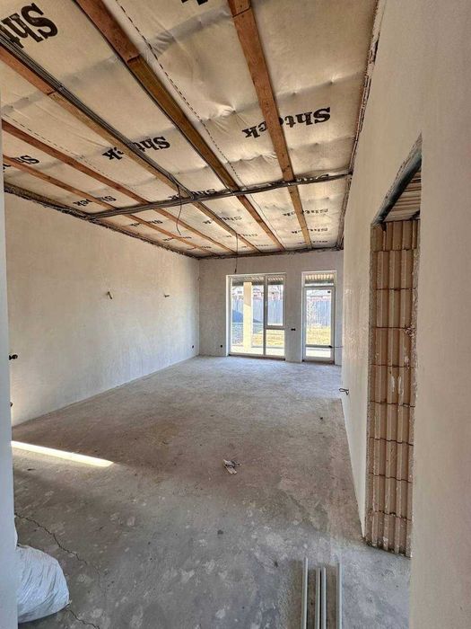 Буча! Одноповерховий будинок з частковим ремонтом і комунікаціями