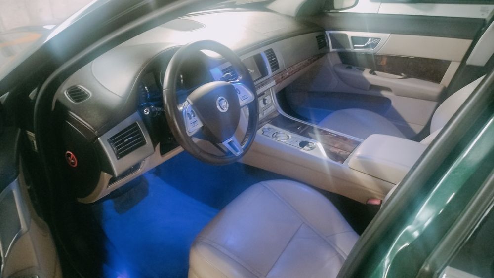 Jaguar XF 2.2 d 200 cv j20  2012