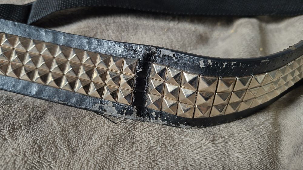 Pasek do gitary basowej. Punk. Używany. Tanio