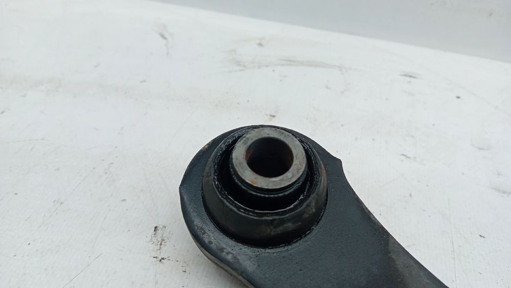 Braço de suspensão trás direito TOYOTA Avensis Wagon (_T27_)