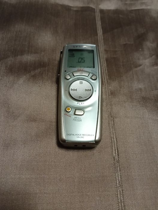 Диктофон Olympus VN-240