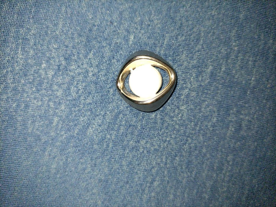 Ozdobna damska broszka