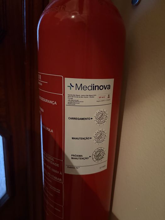 Kit Incendio (Manta, Extintores Dióxido de Carbono 2kg e Pó Químico 6kg)