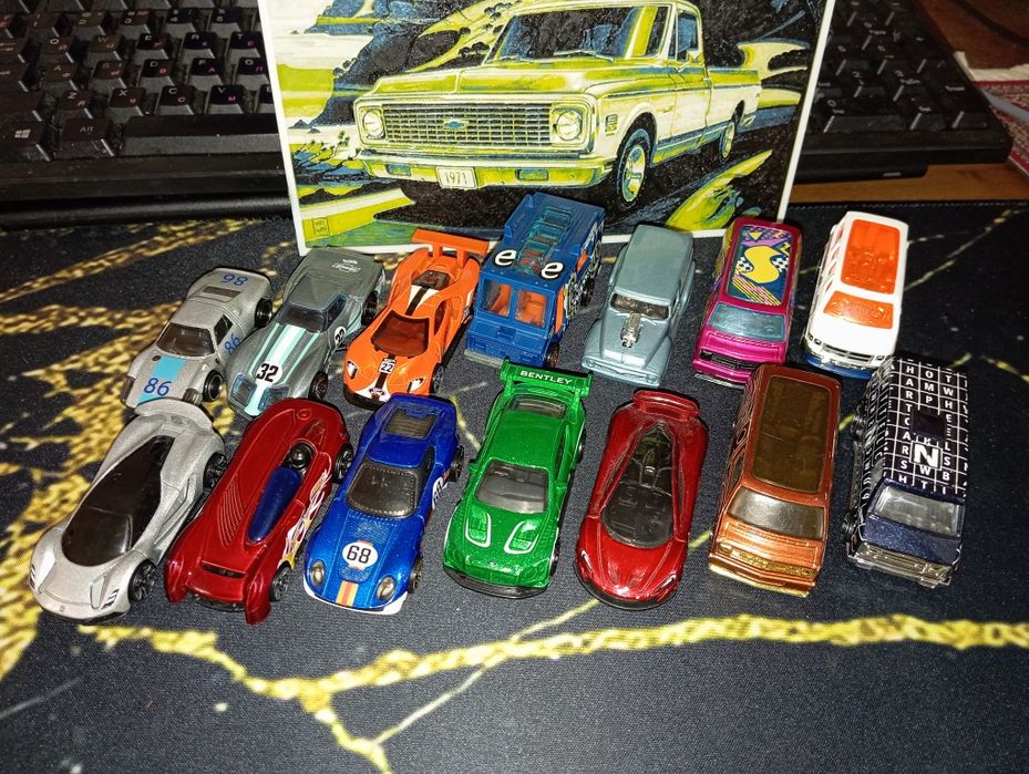 Моделі Hot Wheels, maisto , green light не доброго