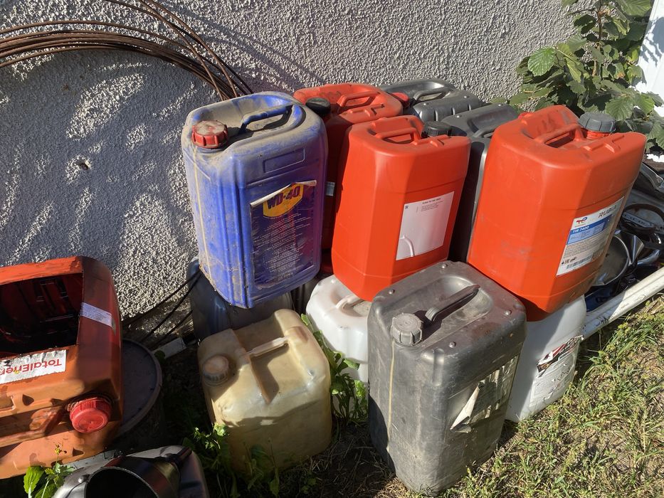 Oddam puste banki 20L