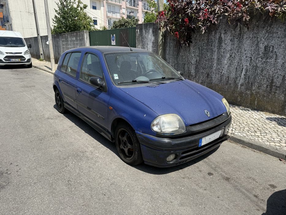 Renault Clio 98