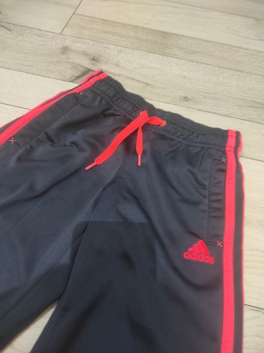 Dwuczęściowy dres dziewczęcy Adidas