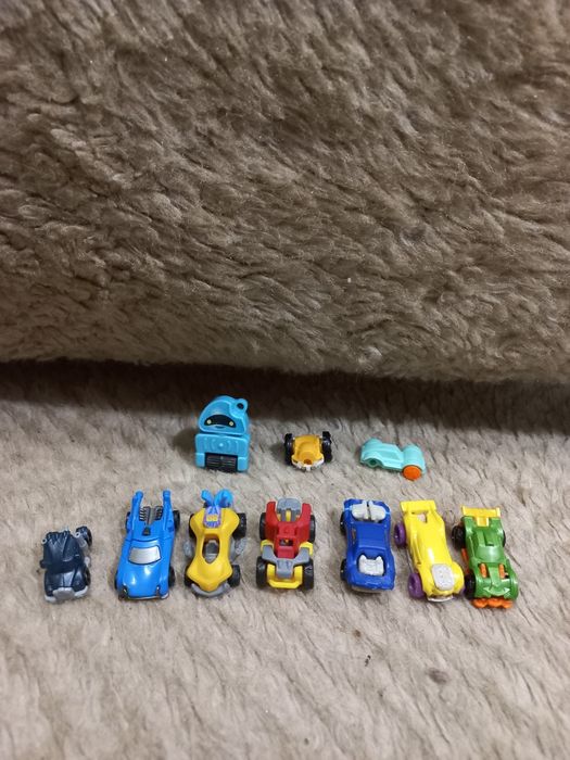 Машинки киндер сюрприз mattel