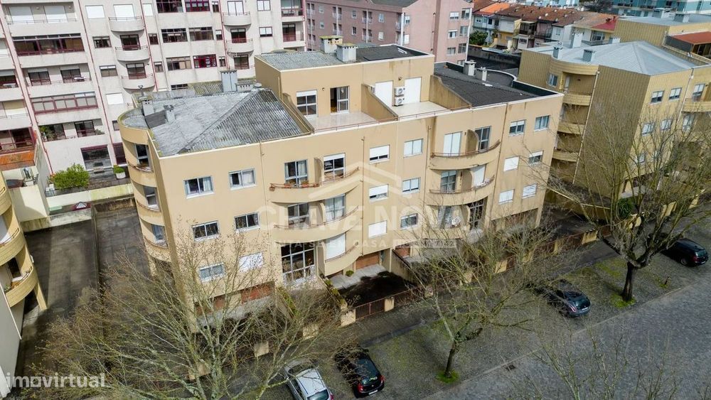 T3 Renovado c/ Garagem Box na Senhora da Hora (Matosinhos) — São Mamede De Infesta E Senhora Da Hora, Porto