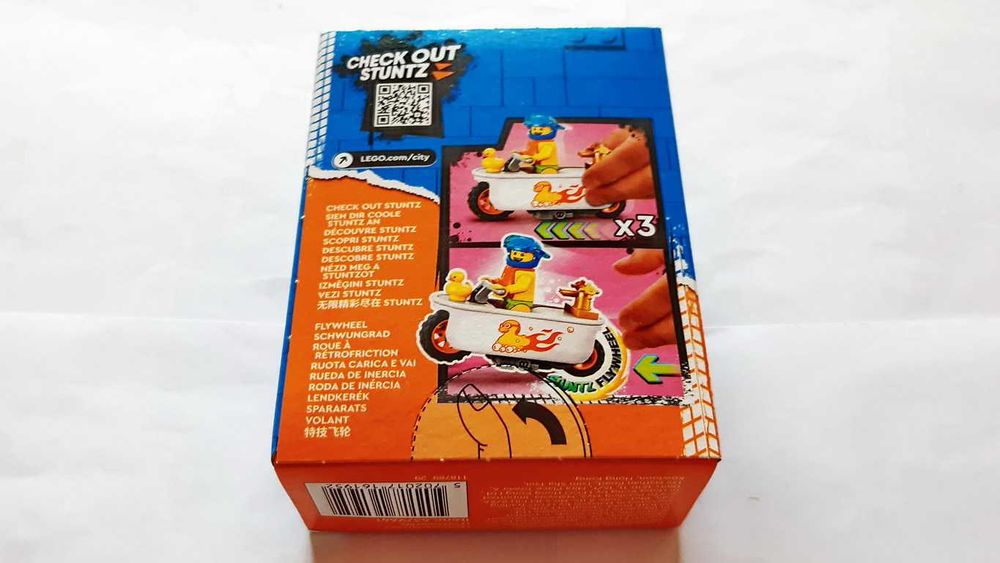 LEGO City Stuntz 60333 Bathtub Stunt Bike selado