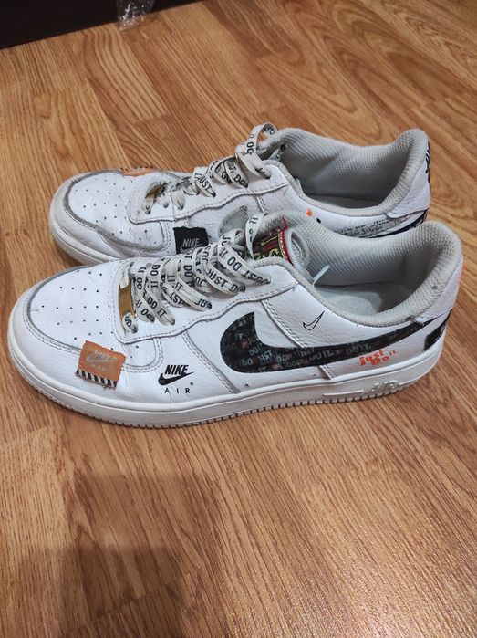 Кросівки чоловічі