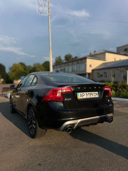 Volvo S60 2017 року.
