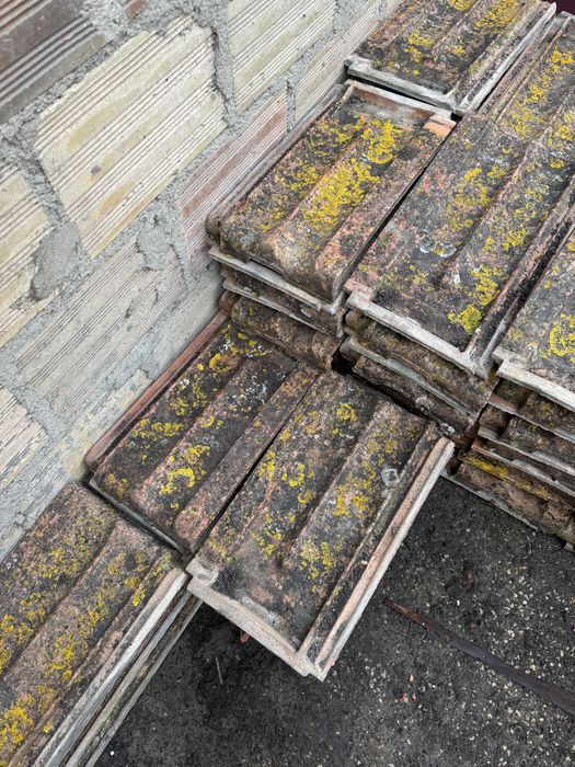 Telha  Plana Cerâmica Antiga