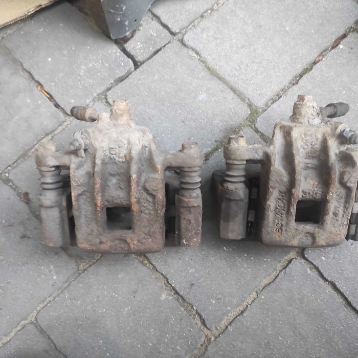 Zacisk zaciski hamulcowe prawy lewy KOMPLET Hyundai Trajet 20, CRDI