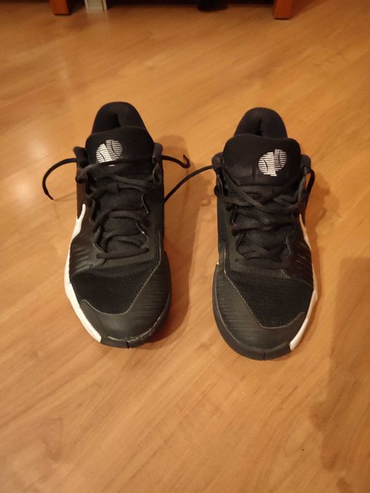 Nike tennis tanio Air Zoom Gp Challenge Pro 44 280 mm