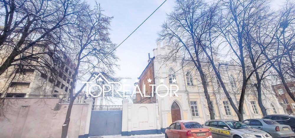 Продаж 2-поверхової будівлі під медцентр | Чоботарська | Центр