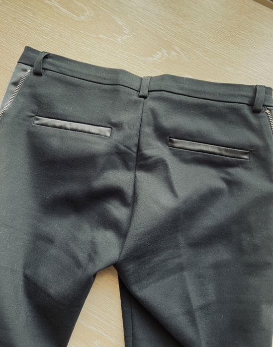 Spodnie czarne eleganckie do pracy cygaretki Valentino VLNT