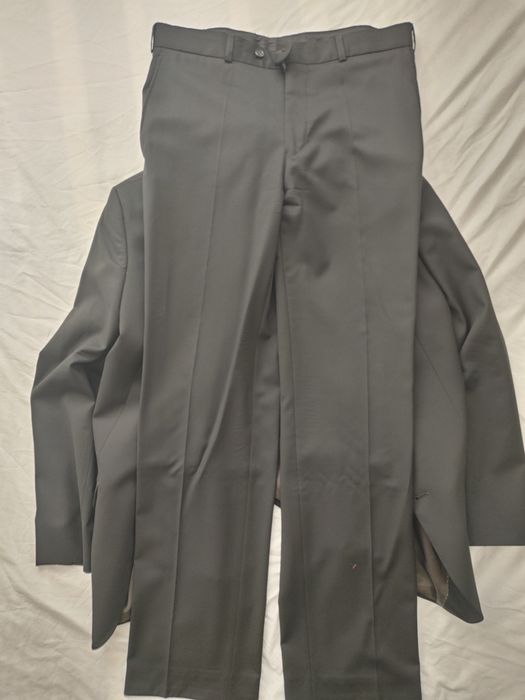 Garnitur BYTOM. Włoska wełna. Jak nowy.