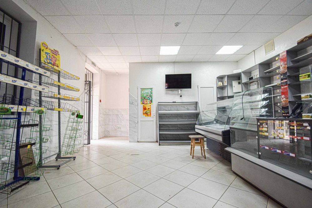 Здається в оренду комерційне приміщення площею 50 м² виключно під магазин.