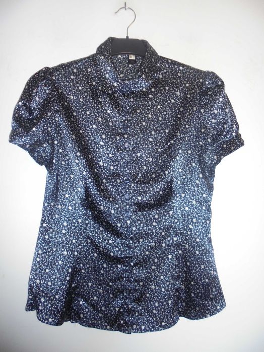 Blusa de mulher da marca MNG