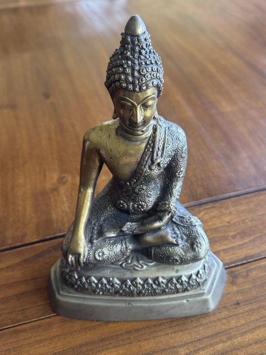 Estatueta Buddha Theravada em Bronze original da Tailândia