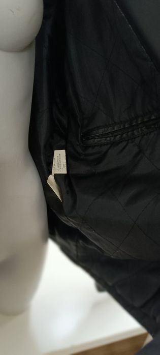 Casaco para usar com ou sem capuz. Para homem, em pele. Usado