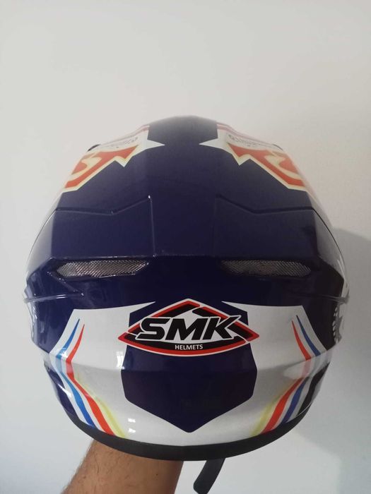 Capacete SMK semi novo tamanho M