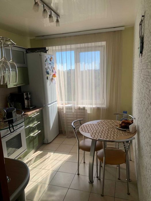 Продается 2-х комнатная квартира по ул. Портовая с ремонтом