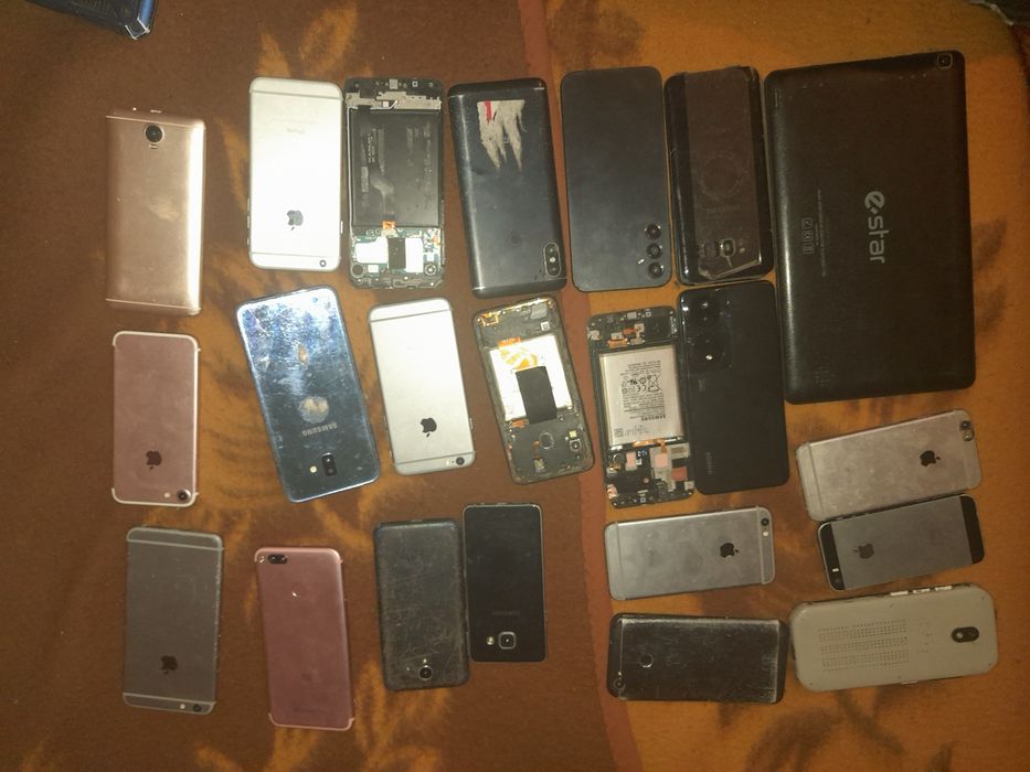 Telemóveis e um Tablet ler descrição 70€ por tudos