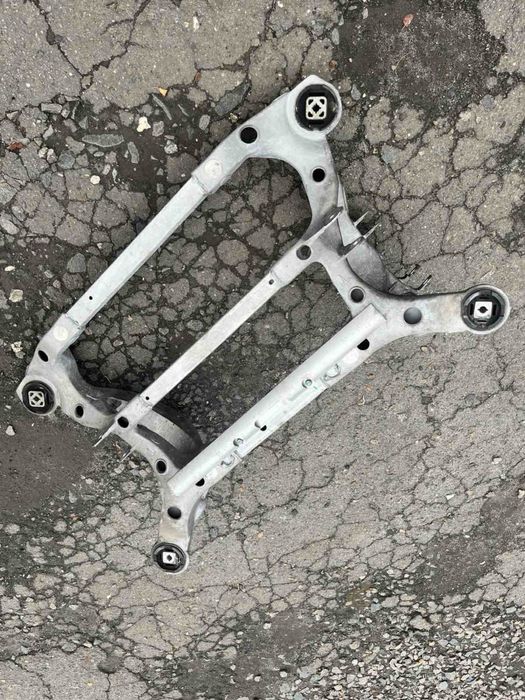 Задній підрамник Балка Tesla Model S 2012-2020р. 100982600a