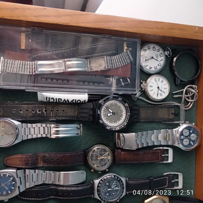 Relógios de várias marcas