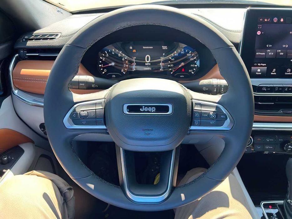 Jeep Compass      2023