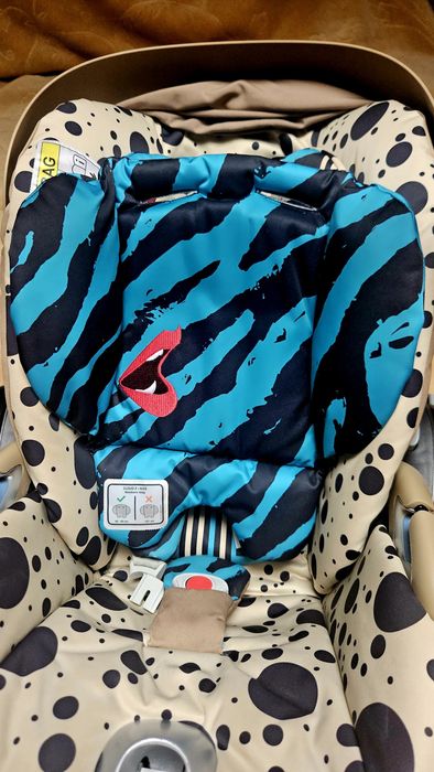 Babycoque Cybex Cloud Z edição limitada "one love" Karolina Kurkova