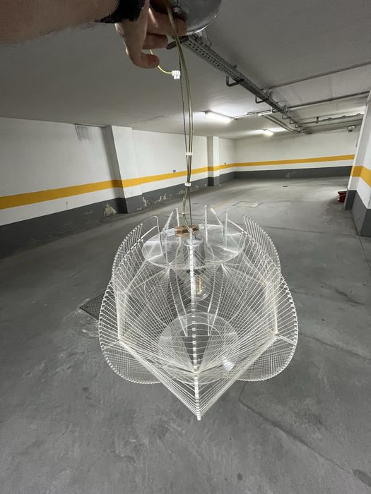 Candeeiro em acrílico transparente
