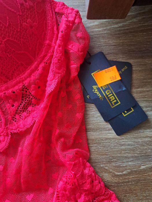 Body damskie czarne I czerwone L