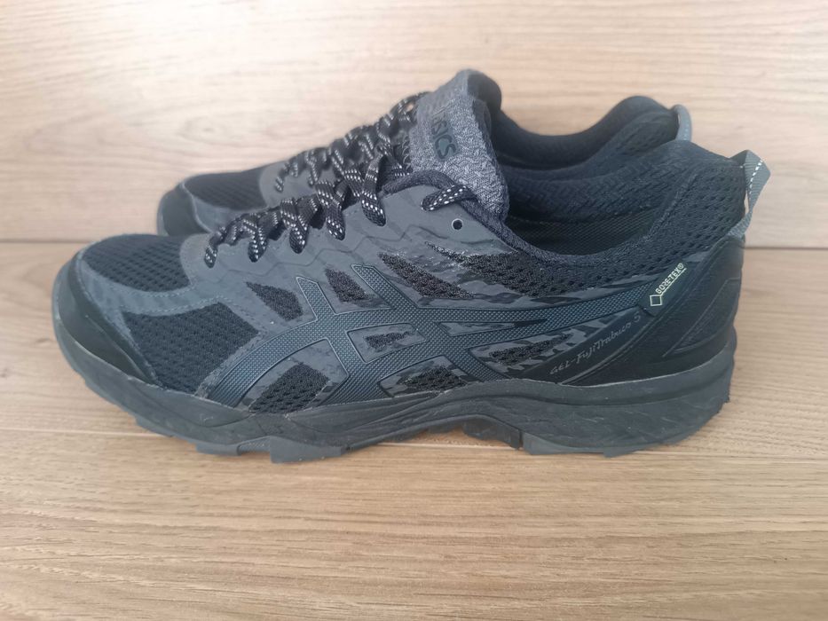 Кроссовки на весну Asics Fujitrabuco Gore tex 42 р 27 см Vietnam идеал