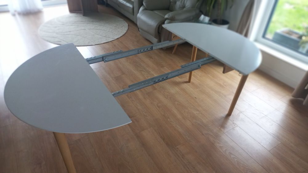 Stół okrągły rozkładany biały