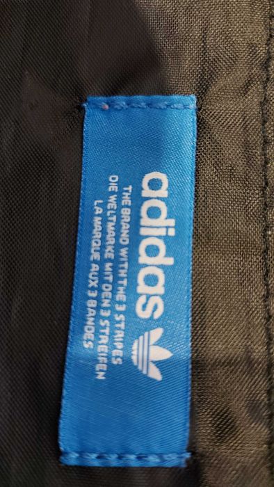 Mochila Adidas estado razoável