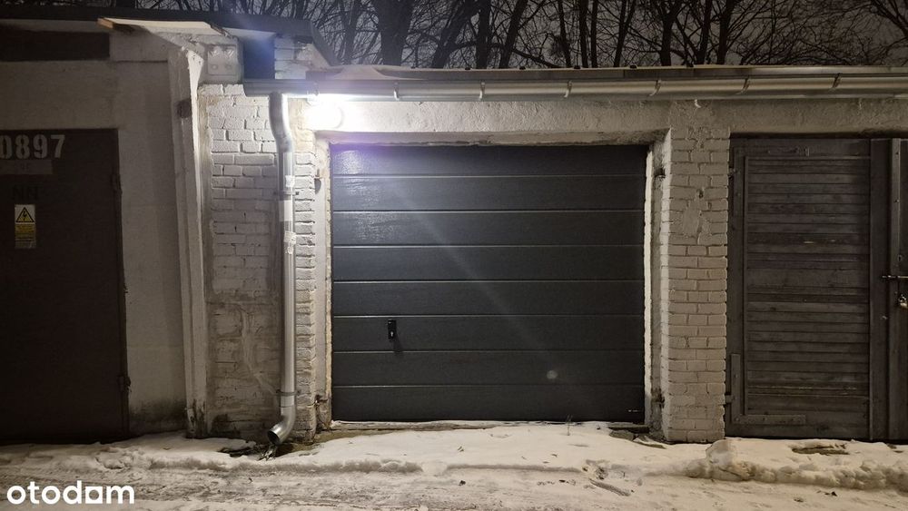 Garaż, Konstytucyjna, murowany, osiedle strzeżone(pilot), nowa brama