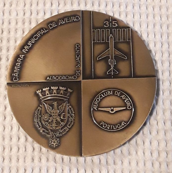 Medalha em bronze da Câmara Municipal de Aveiro