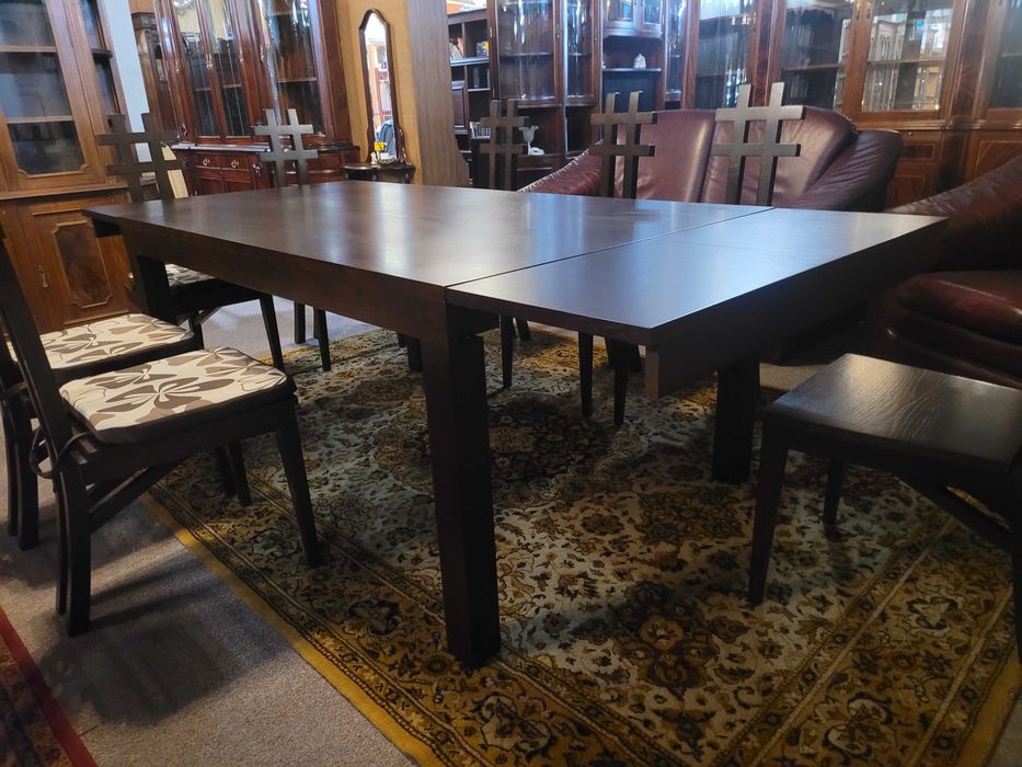 Excelente mesa de sala em madeira maciça - extensível - Só a mes