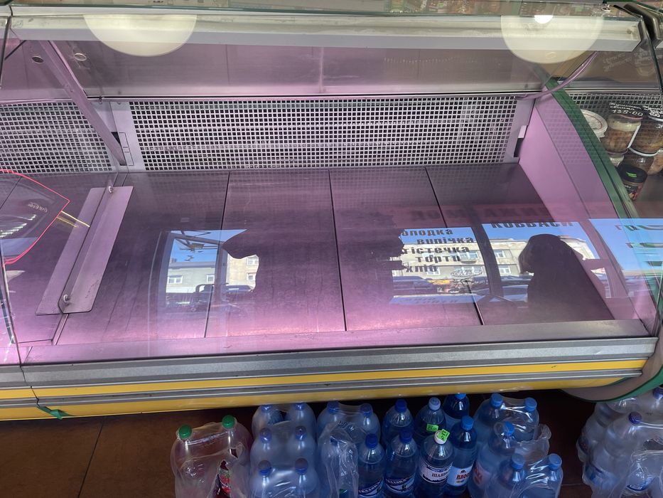 Вітрина кутова Технохолод