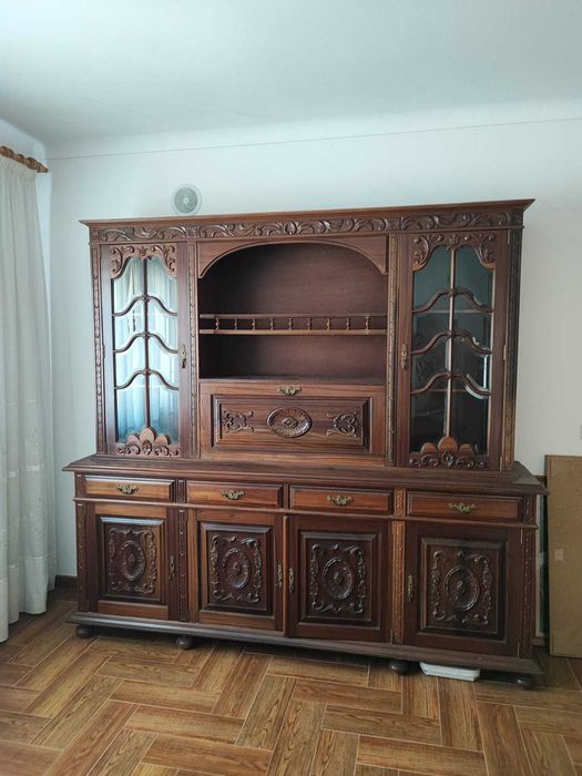 Móvel de Sala Classico com Mesa e 6 Cadeiras